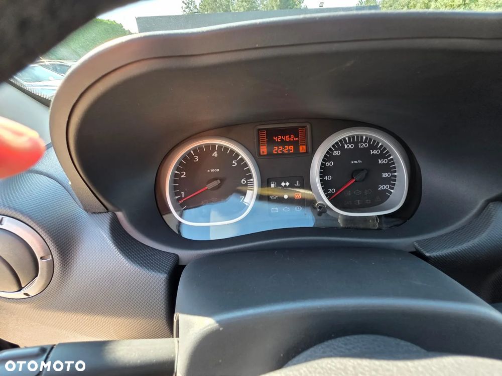 Dacia Duster 1.6 16V 4x2 - 12
