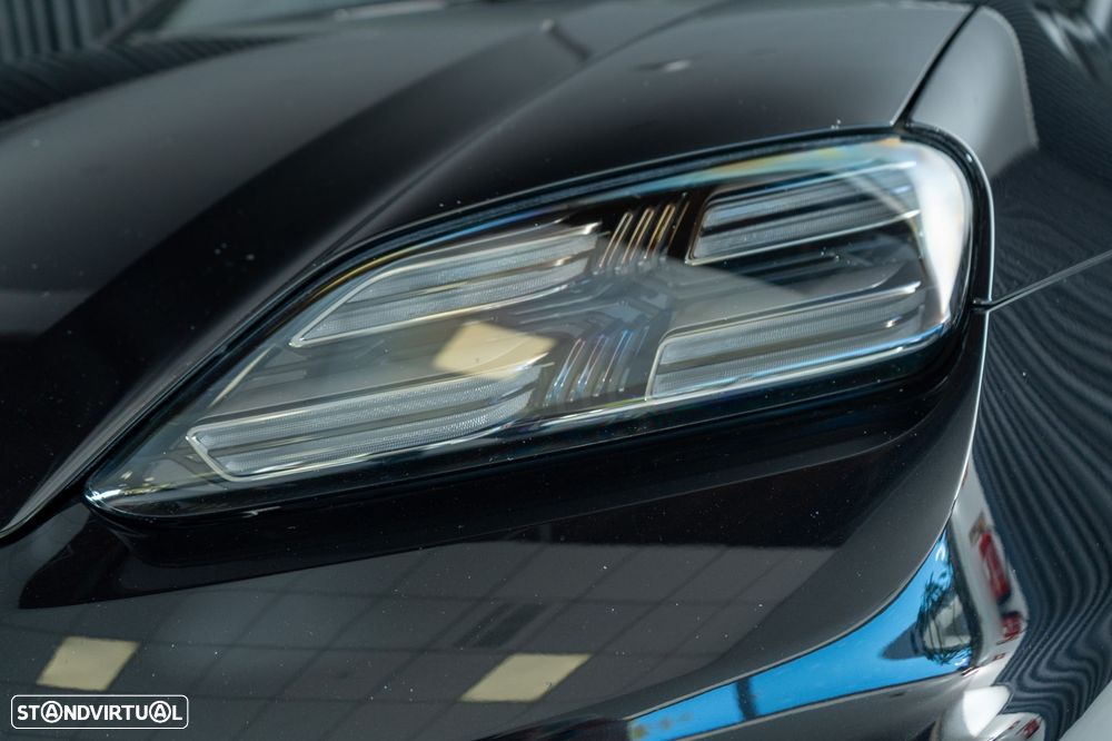 Porsche Macan Electric 4 - 38