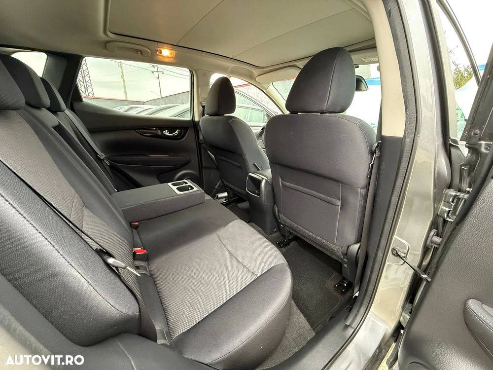 Nissan Qashqai 1.5 DCI N-Connecta - 17