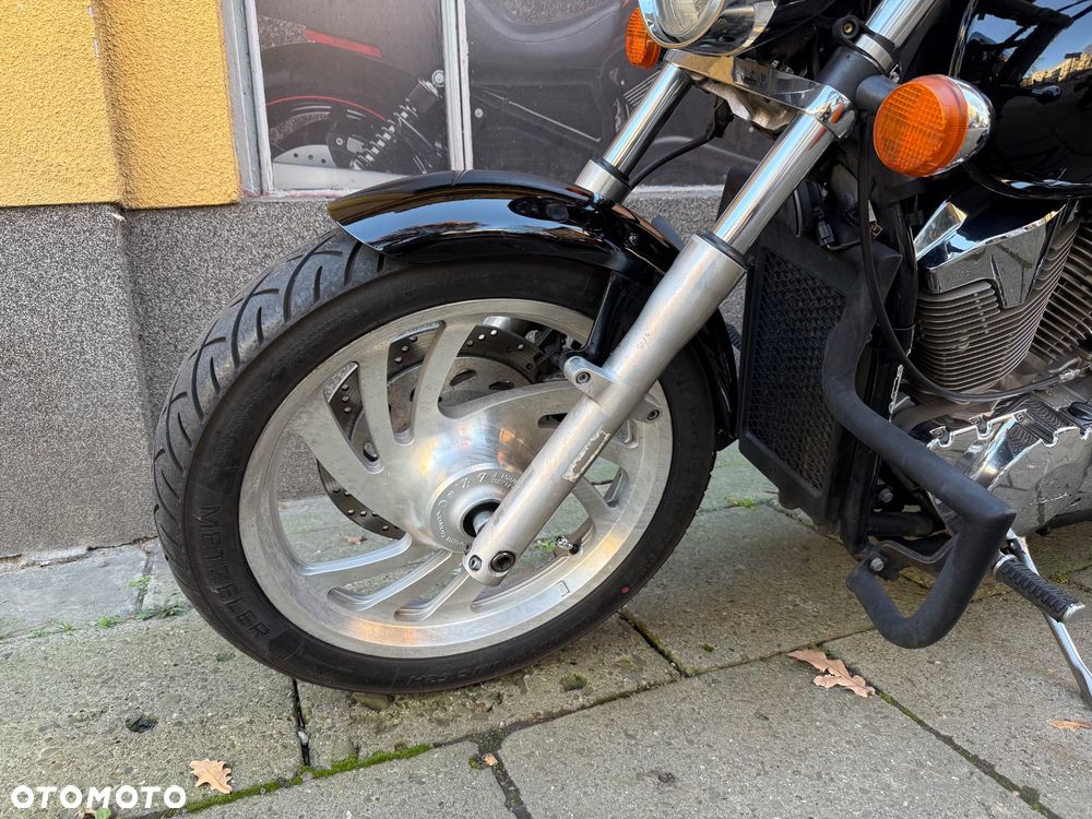 Honda VTX - 11