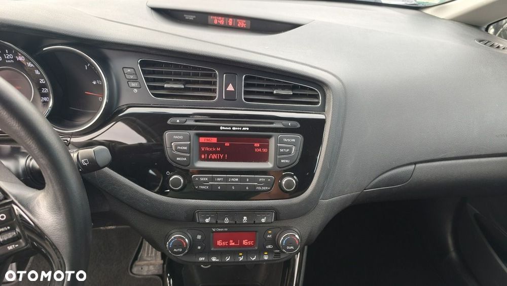 Kia Ceed - 15