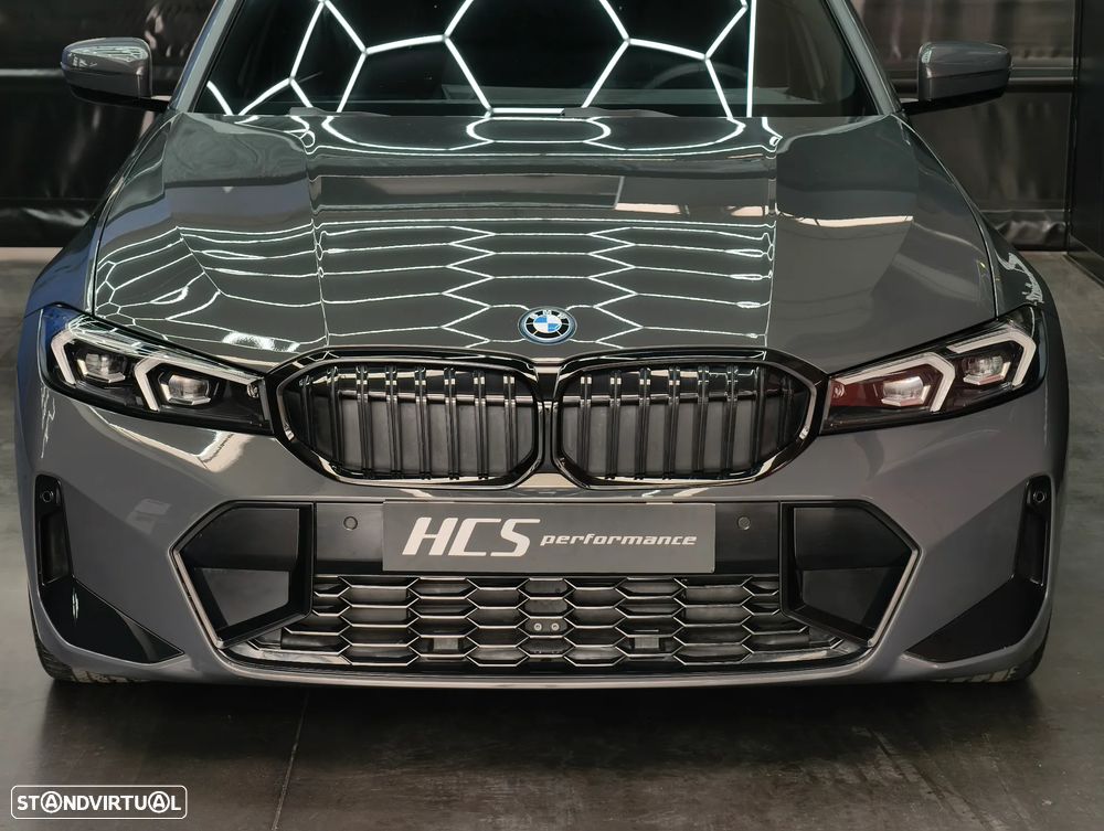 BMW 330 e Pack Desportivo M Pro Auto - 16