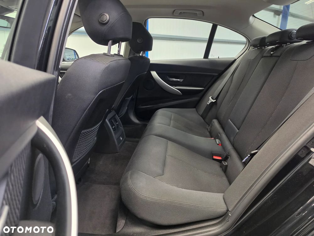 BMW Seria 3 316d Advantage - 21