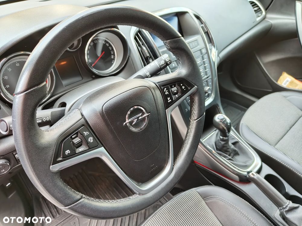 Opel Astra 1.4 Turbo Cosmo - 10