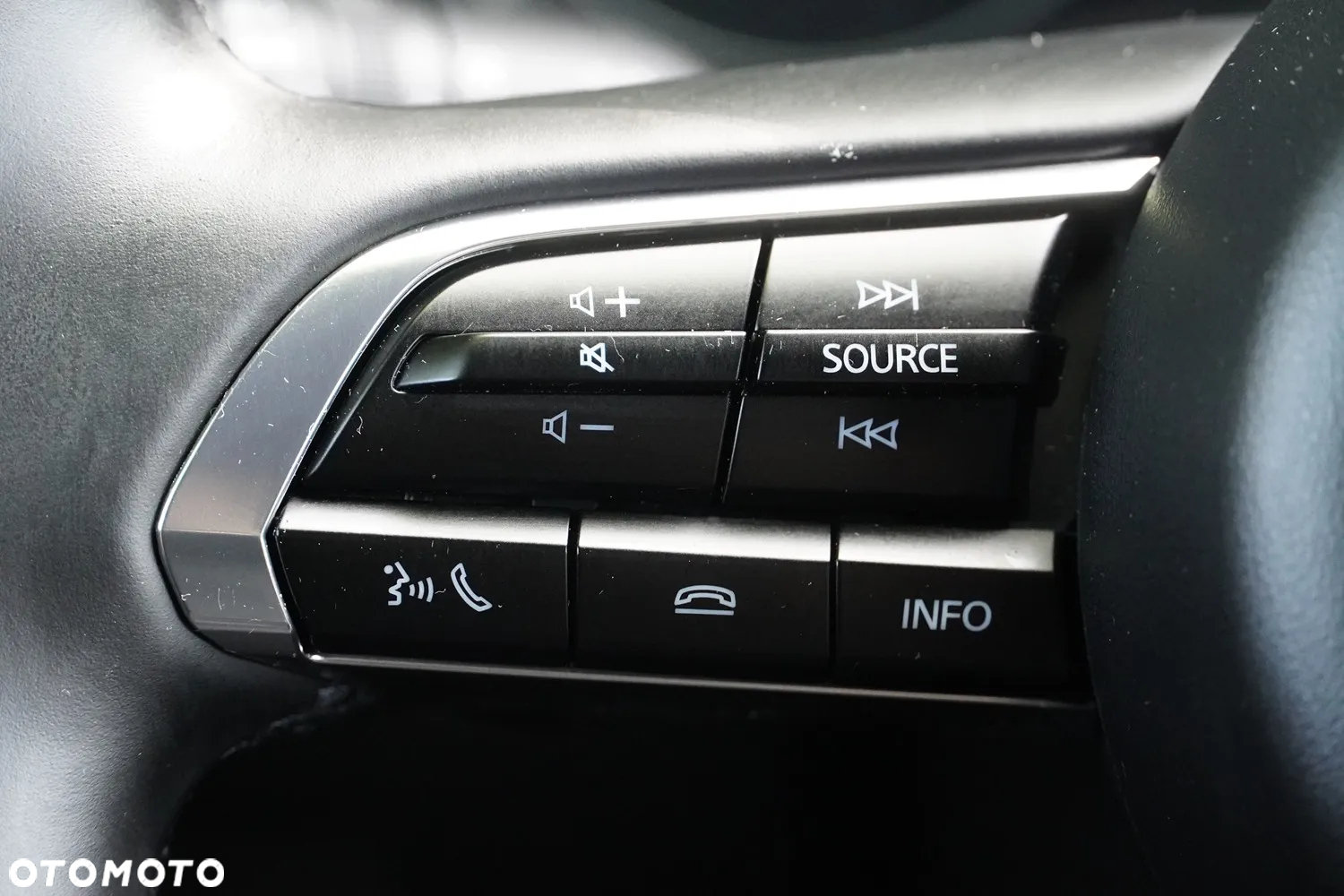 Mazda 3 2.0 mHEV Exclusive Line - 14