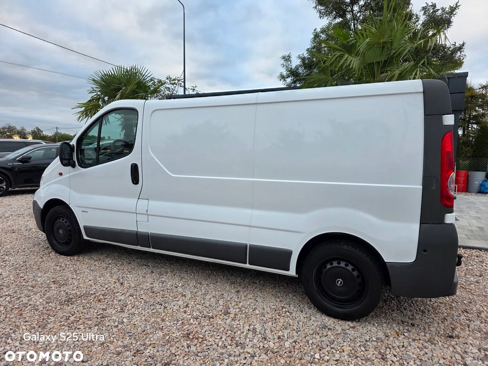Opel Vivaro - 8