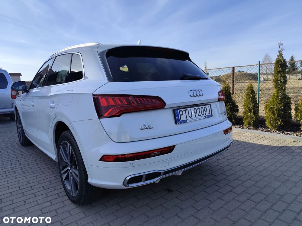 Audi Q5 55 TFSIe quattro S tronic S line business - 11