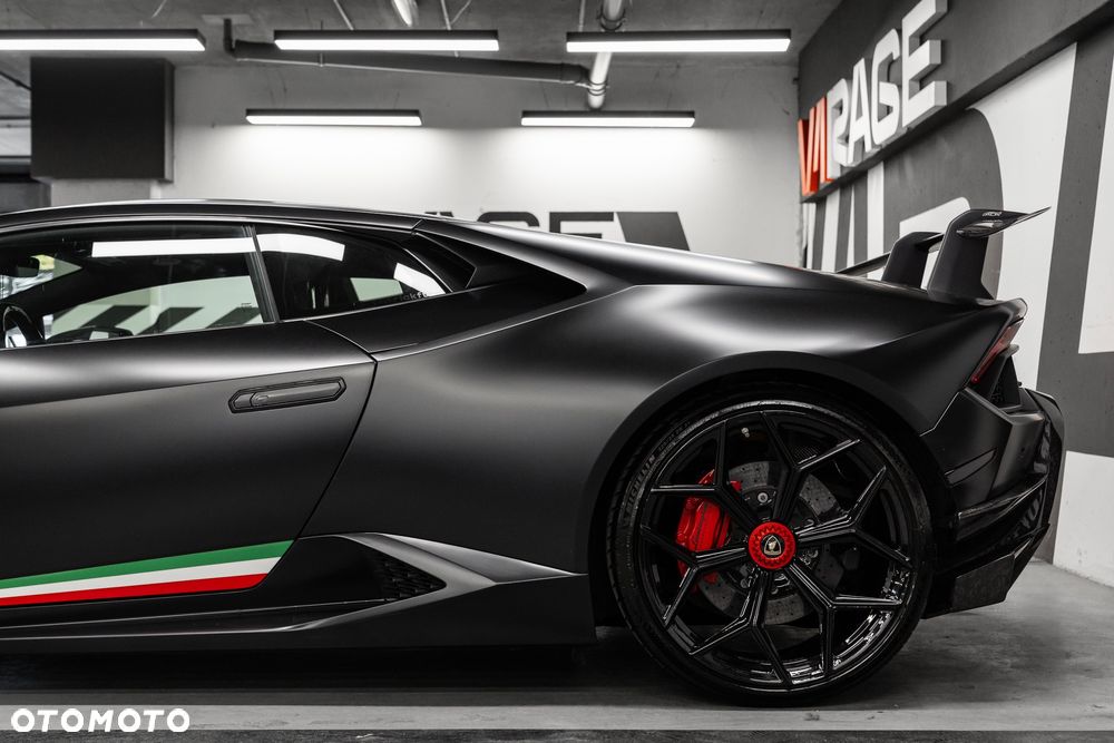 Lamborghini Huracan Performante - 14
