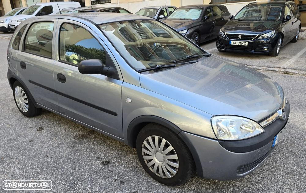 Opel Corsa 1.2 16V Confort - 2