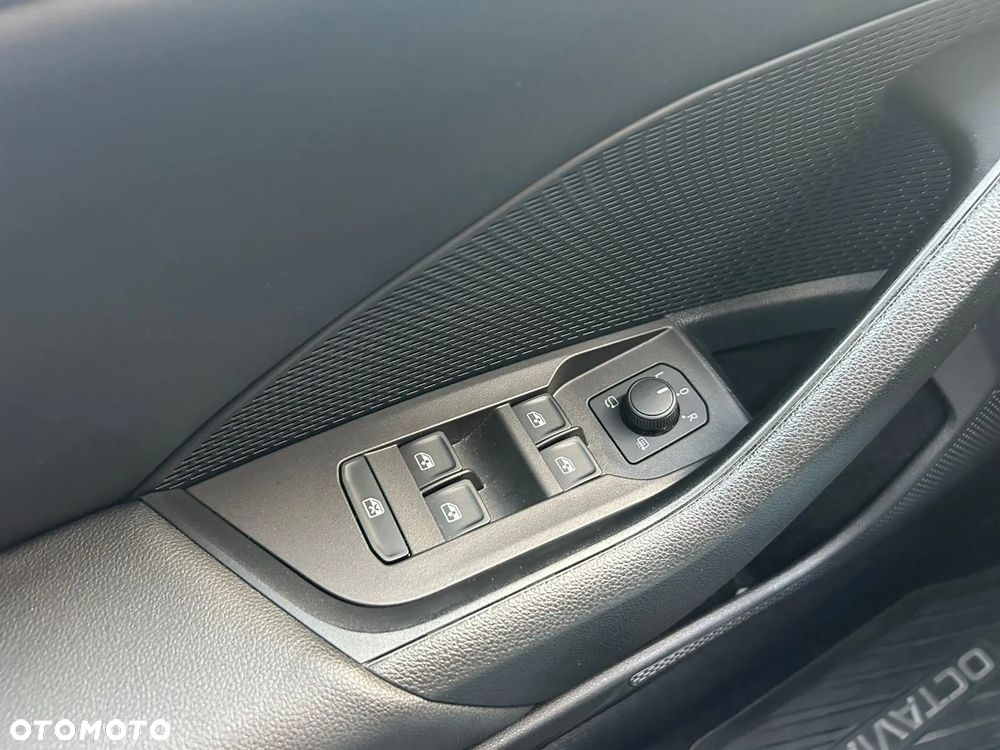 Skoda Octavia 2.0 TDI Style DSG - 17