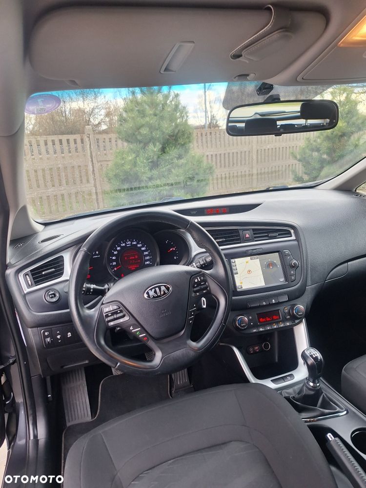 Kia Ceed - 4