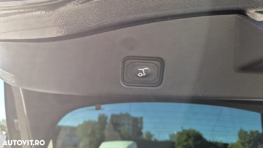 Ford Mondeo 2.0 TDCi Powershift - 12