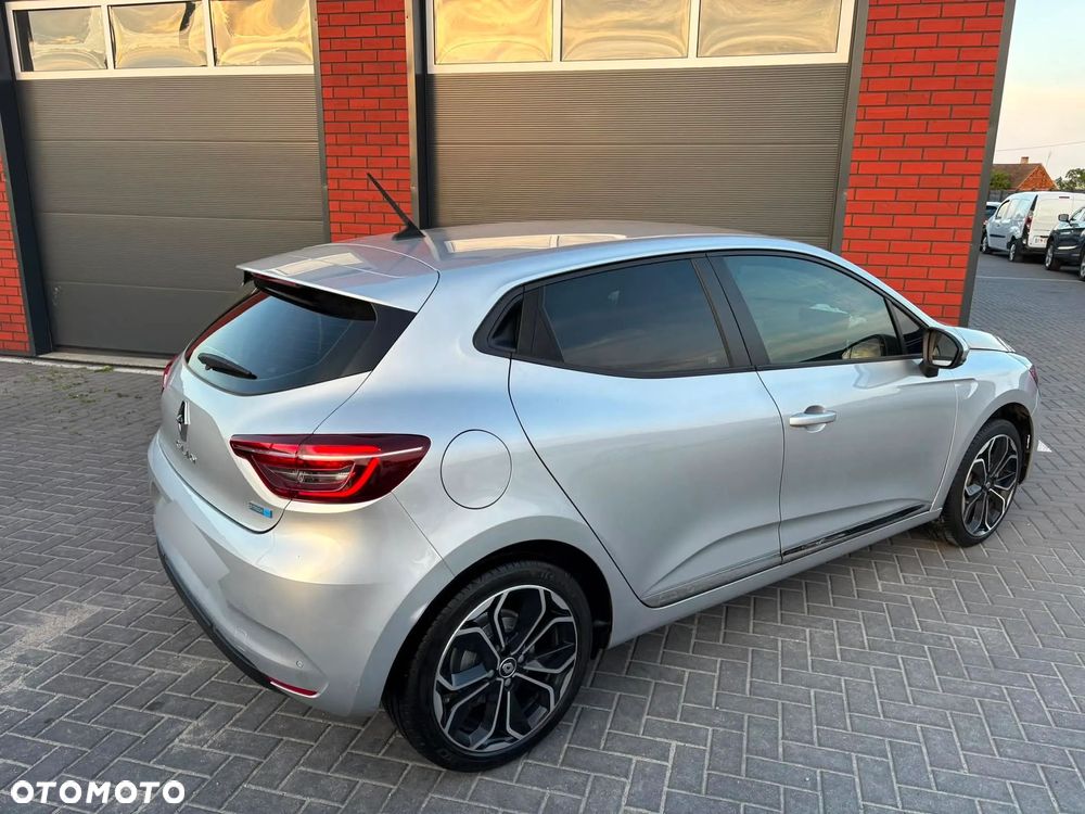 Renault Clio E-TECH 140 INTENS - 2