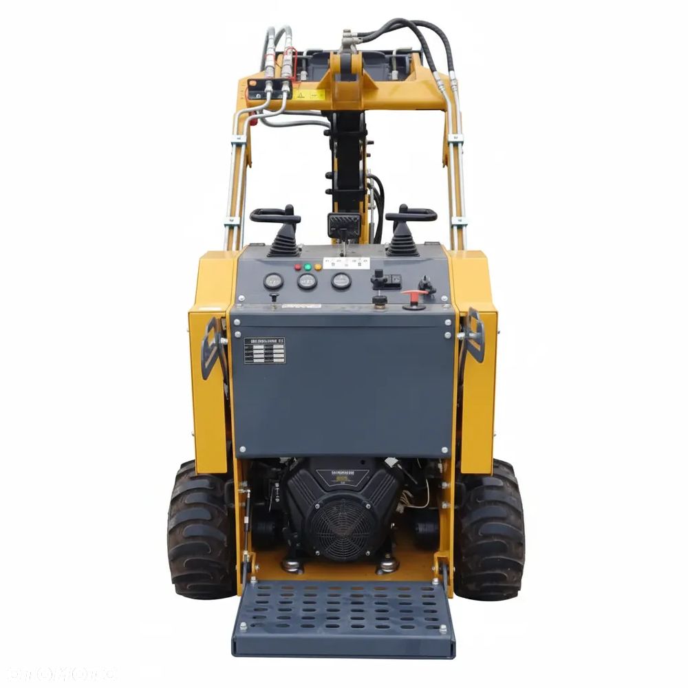 Miniładowarka Kołowa Burtowa WORKMAX 460 SKID-STEER Zestaw (Łyżka + Młot) - 6