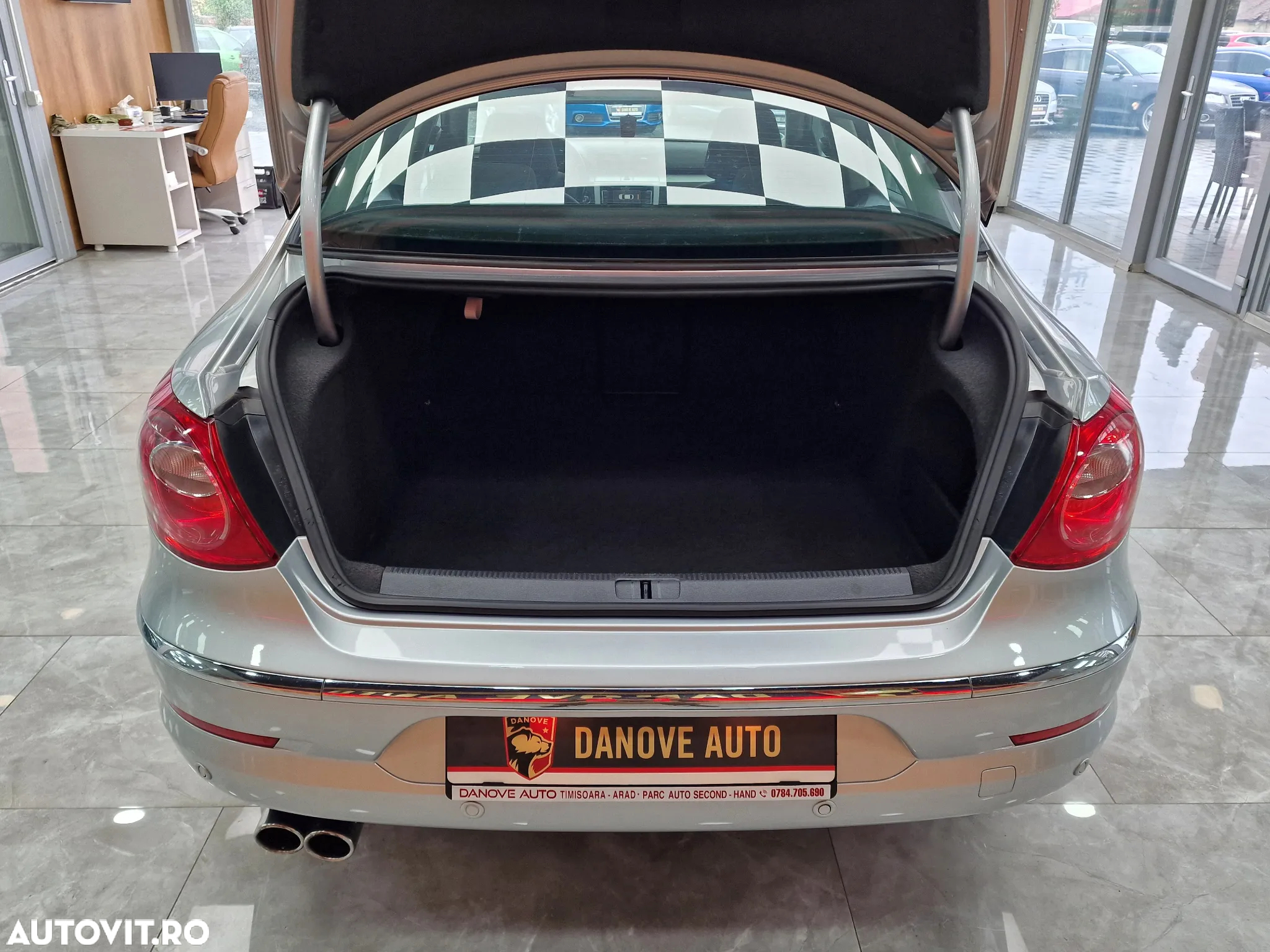 Volkswagen Passat CC 1.8 TSI DSG - 12