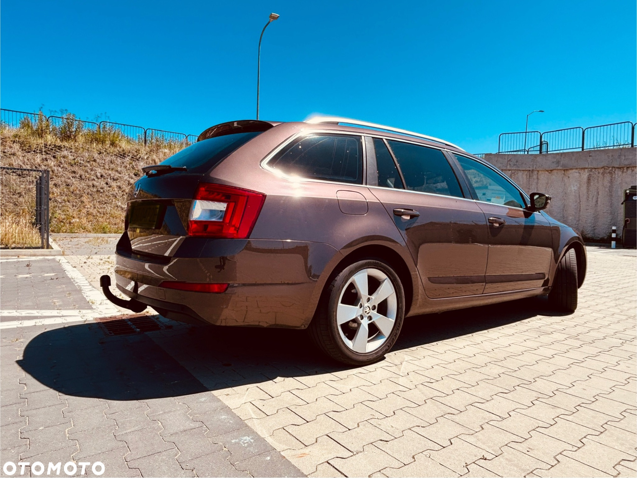 Skoda Octavia 2.0 TDI Edition DSG - 3