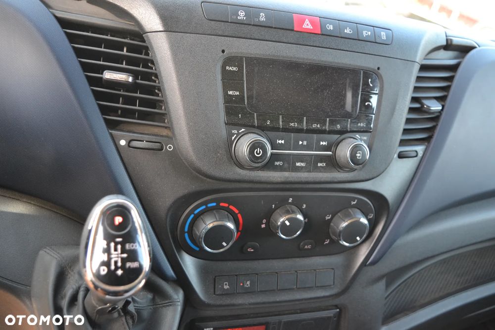 Iveco Daily 70C18 72C18 Kontener Boczne Drzwi 2 Sztuki Hi-Matic Niski przebieg 112 000 km 65C 35C 50C - 6