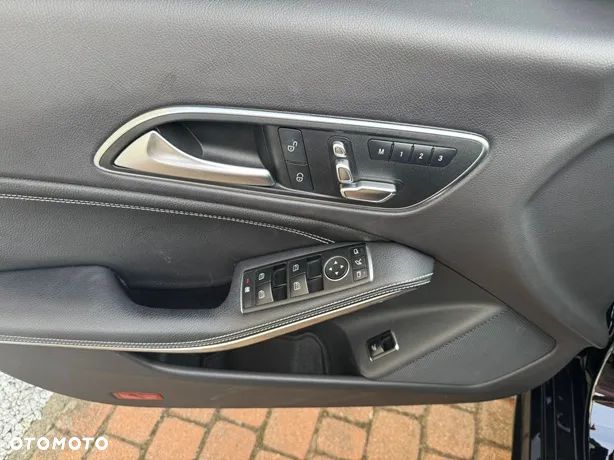 Mercedes-Benz CLA 250 4Matic 7G-DCT AMG Line - 31