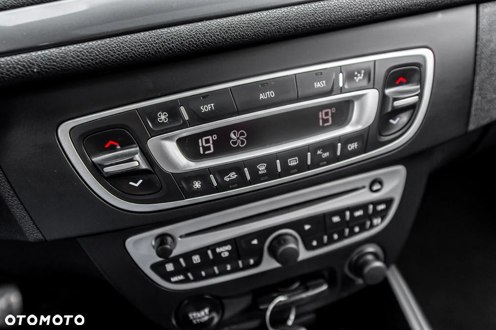 Renault Megane TCe 180 GT - 31