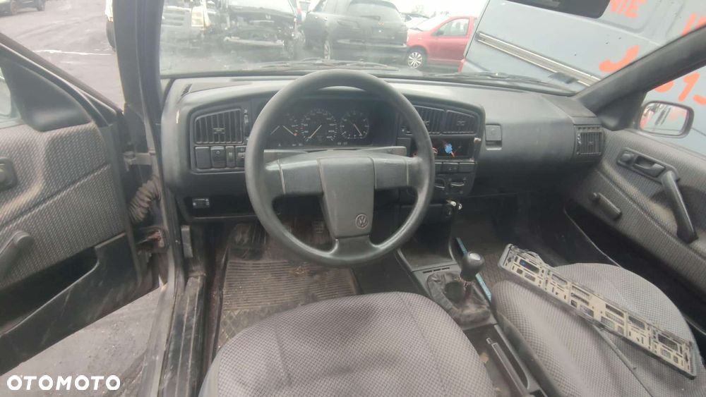 Volkswagen Passat B4 1991 1.8 B  75 KM AAM AYH LAYY - 6