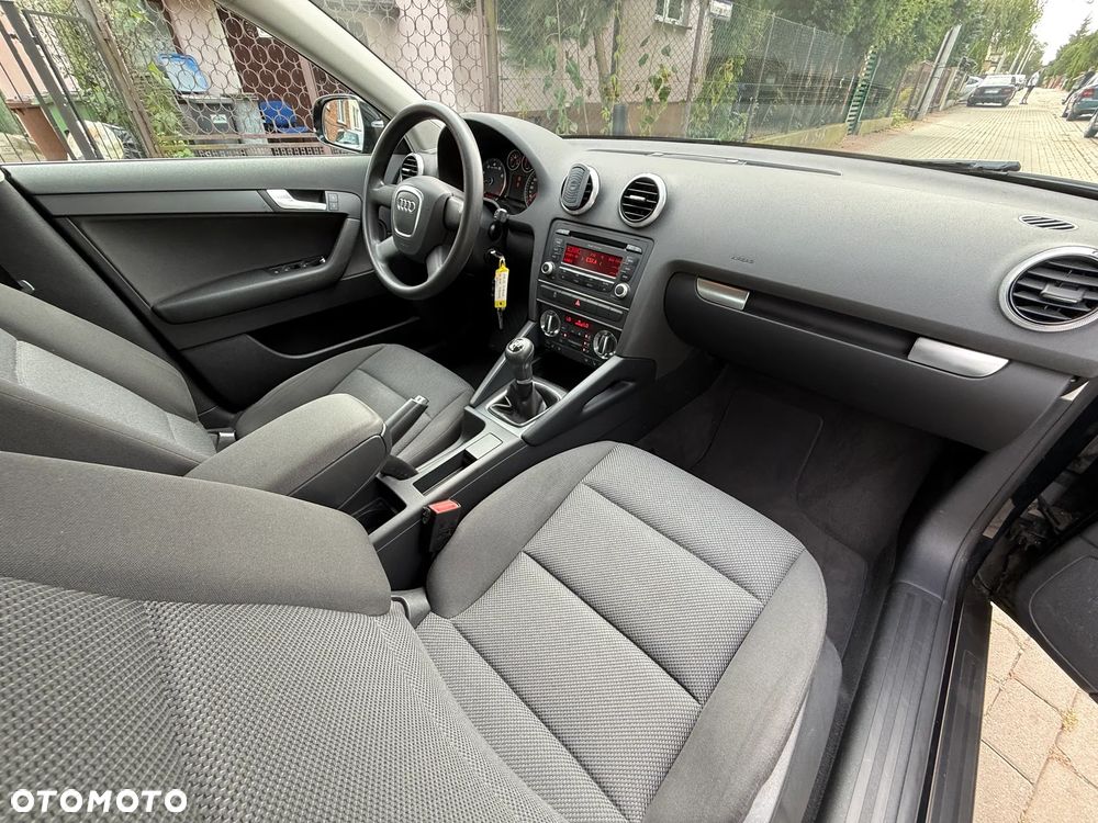 Audi A3 Sportback 1.6 Ambition - 14