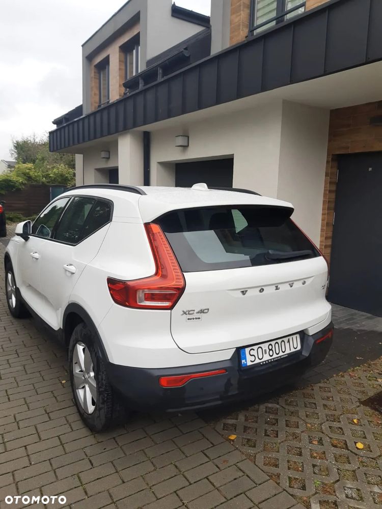 Volvo XC 40 T3 Momentum Core - 2