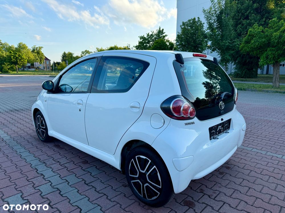 Toyota Aygo 1.0 VVT-i Sol EU5 MM - 4