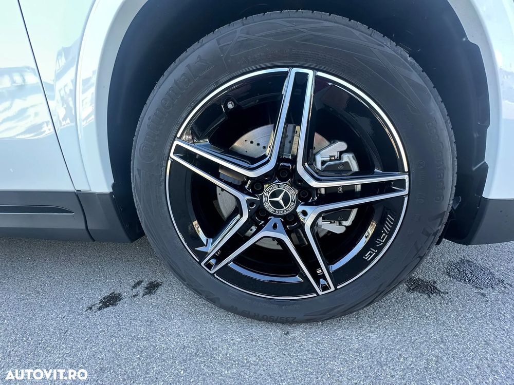 Mercedes-Benz GLA 220 4MATIC MHEV - 10