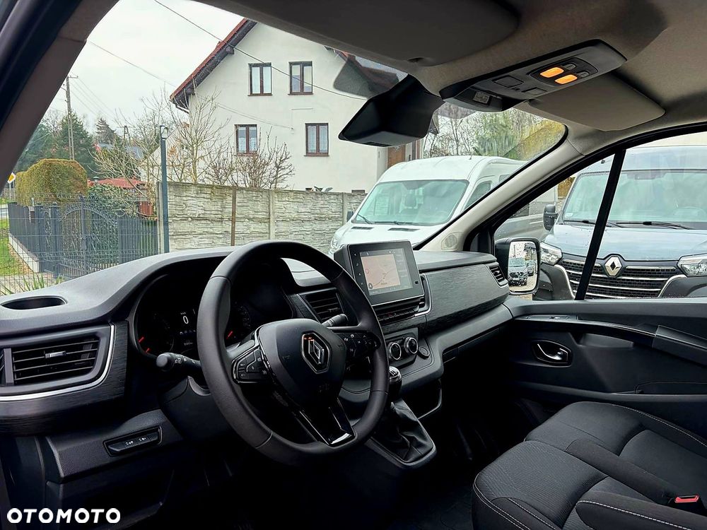 Renault Trafic - 10