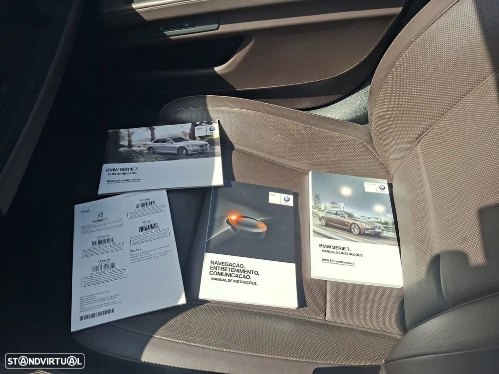 BMW 740 d Pack M - 15