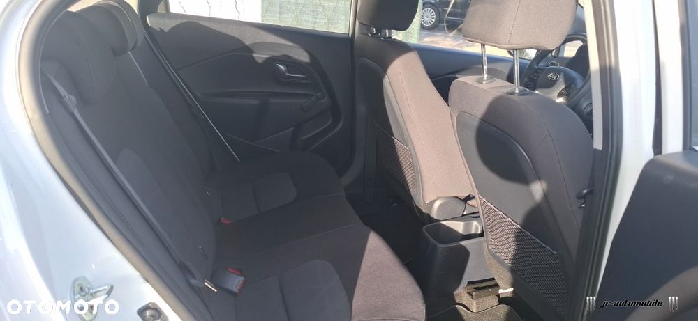 Kia Rio 1.2 Edition 7 - 11