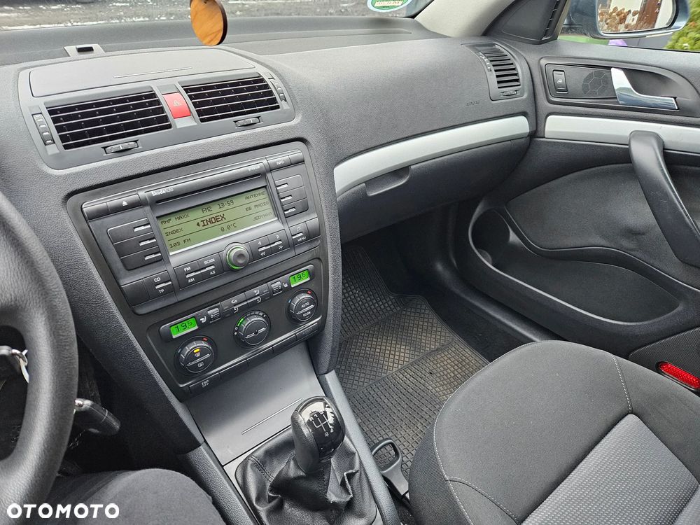 Skoda Octavia 1.6 FSI Ambiente - 18