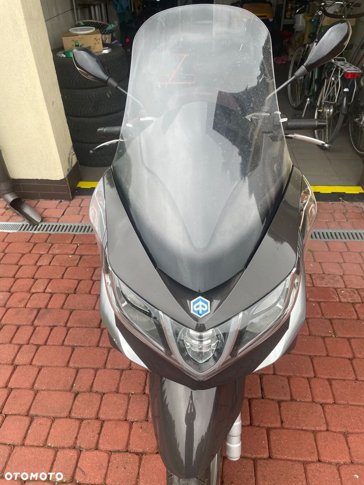 Piaggio X10 - 1