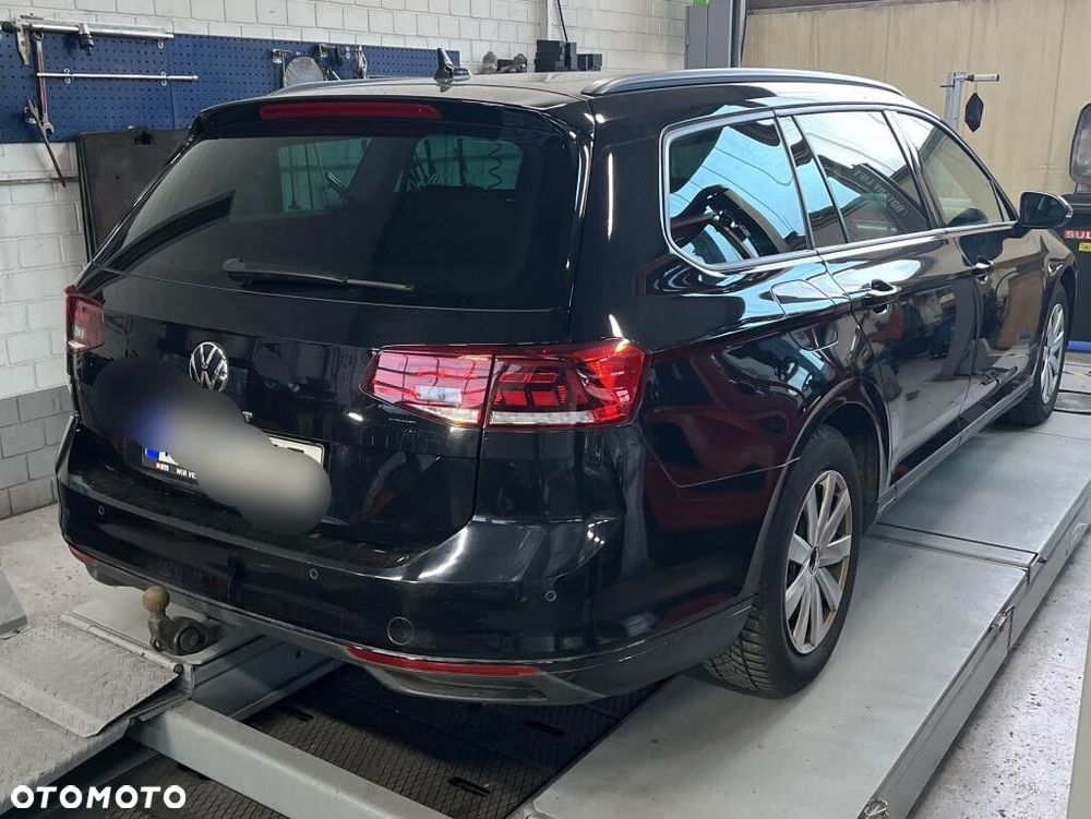 Volkswagen Passat - 5