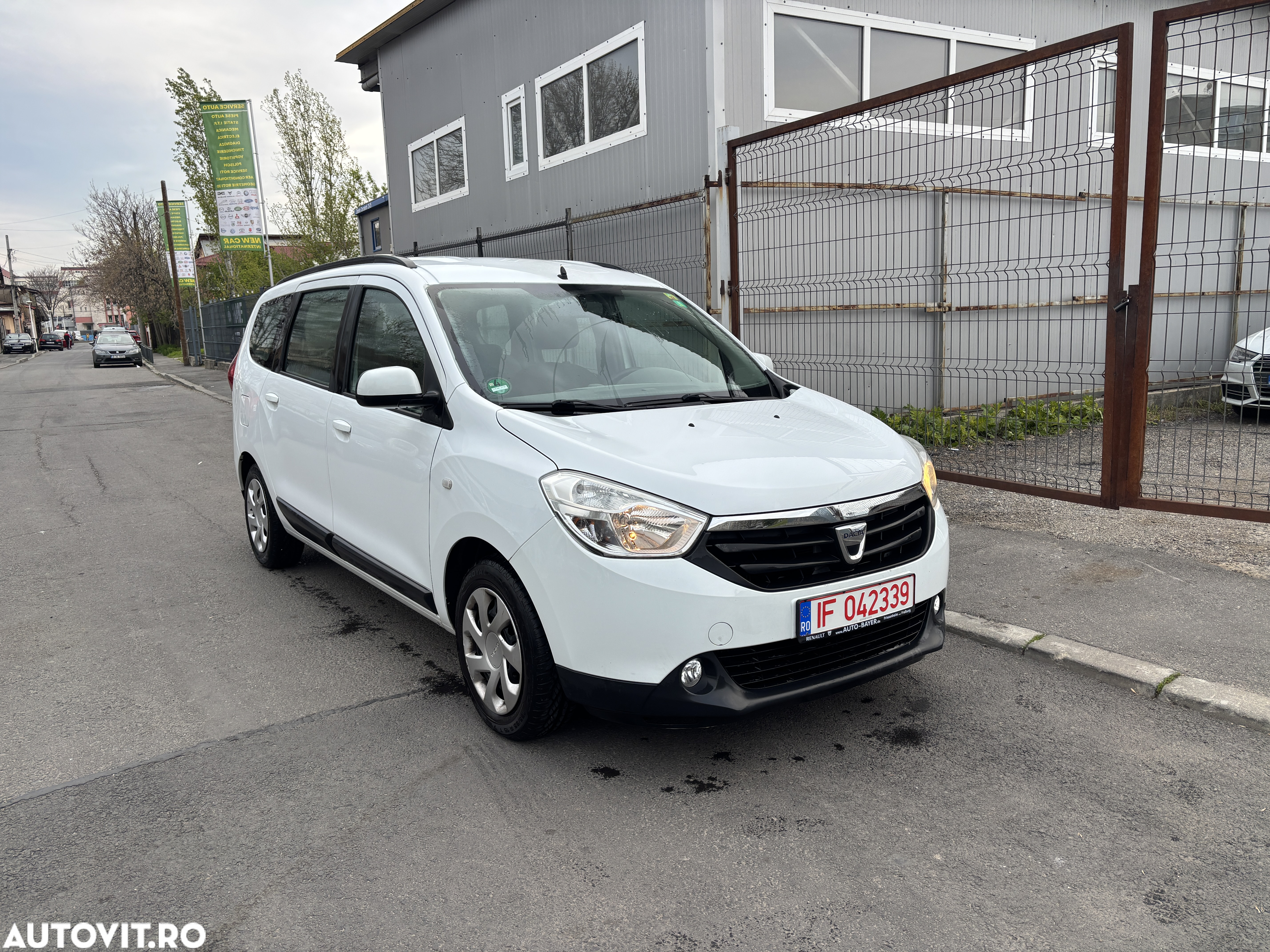 Dacia Lodgy 1.2 TCe 115 CP Laureate - 7