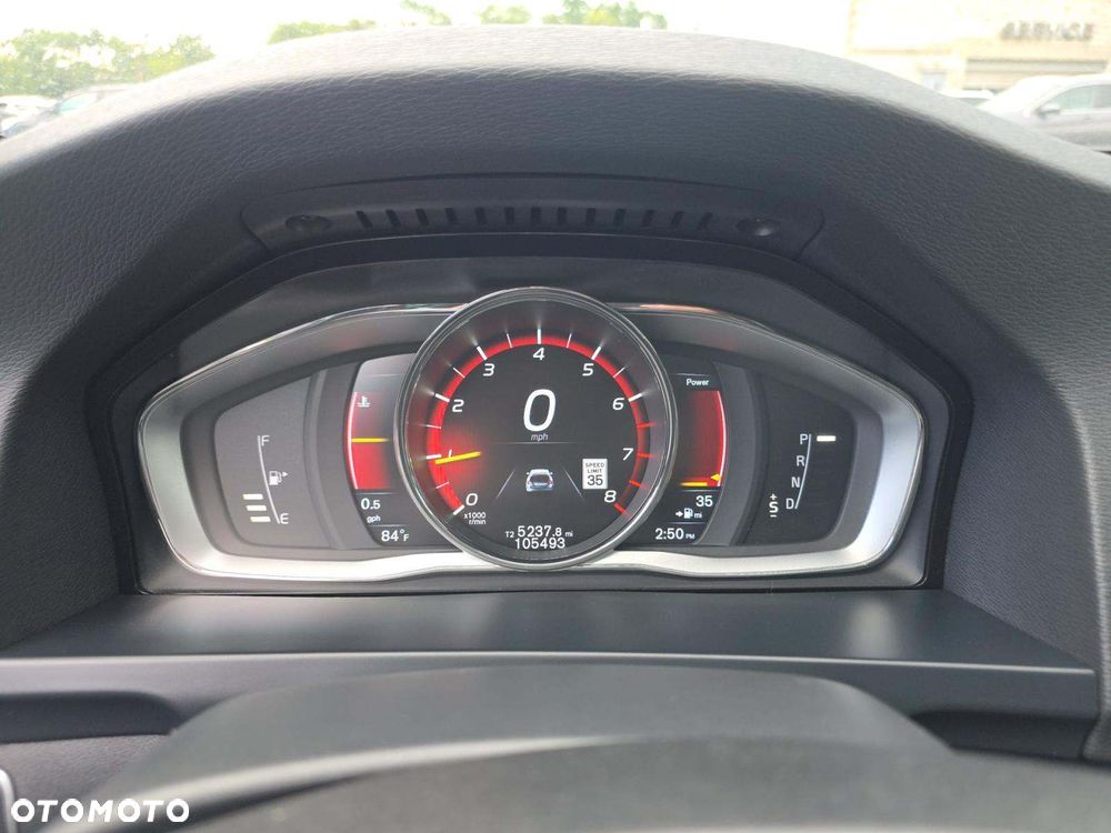 Volvo V60 T6 AWD R-Design - 9