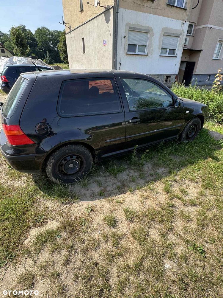 Volkswagen Golf - 4