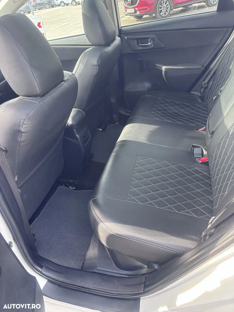 Toyota Auris 1.8 L VVT-i Sol+ - 4