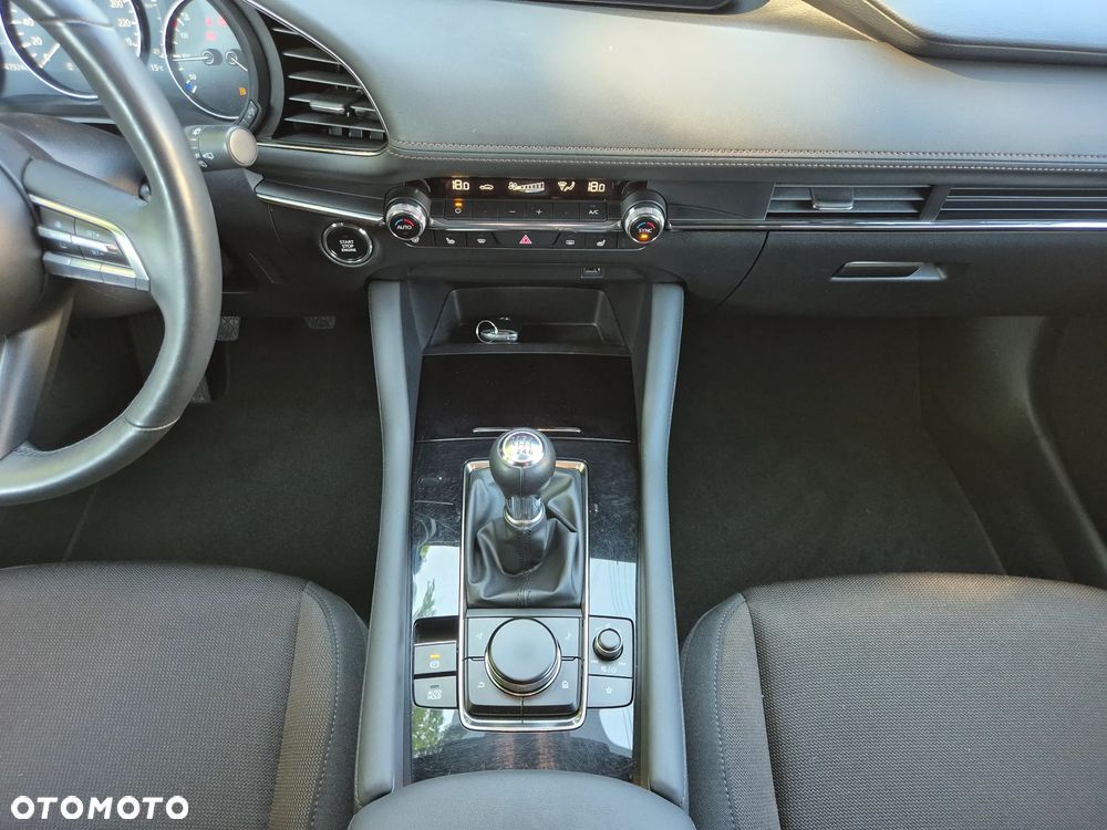 Mazda 3 - 8