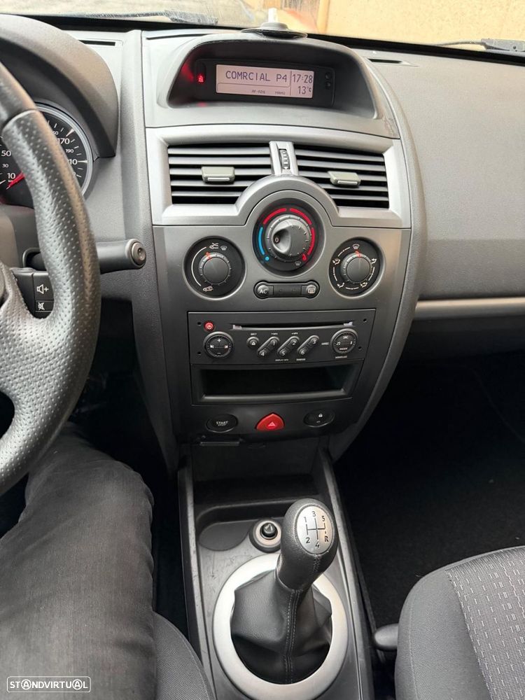 Renault Mégane 1.5 dCi Confort - 6