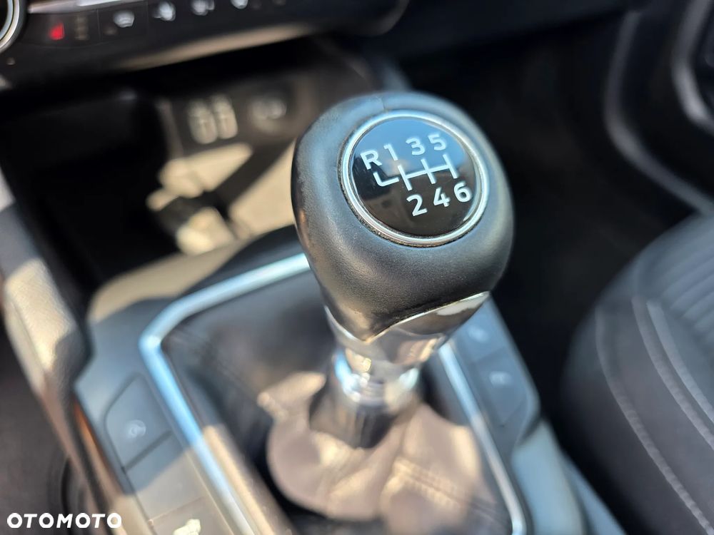 Ford Kuga 1.5 EcoBoost FWD Titanium X - 32
