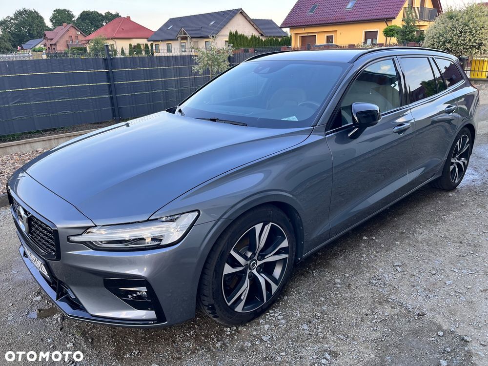 Volvo V60 B4 B R-Design - 4
