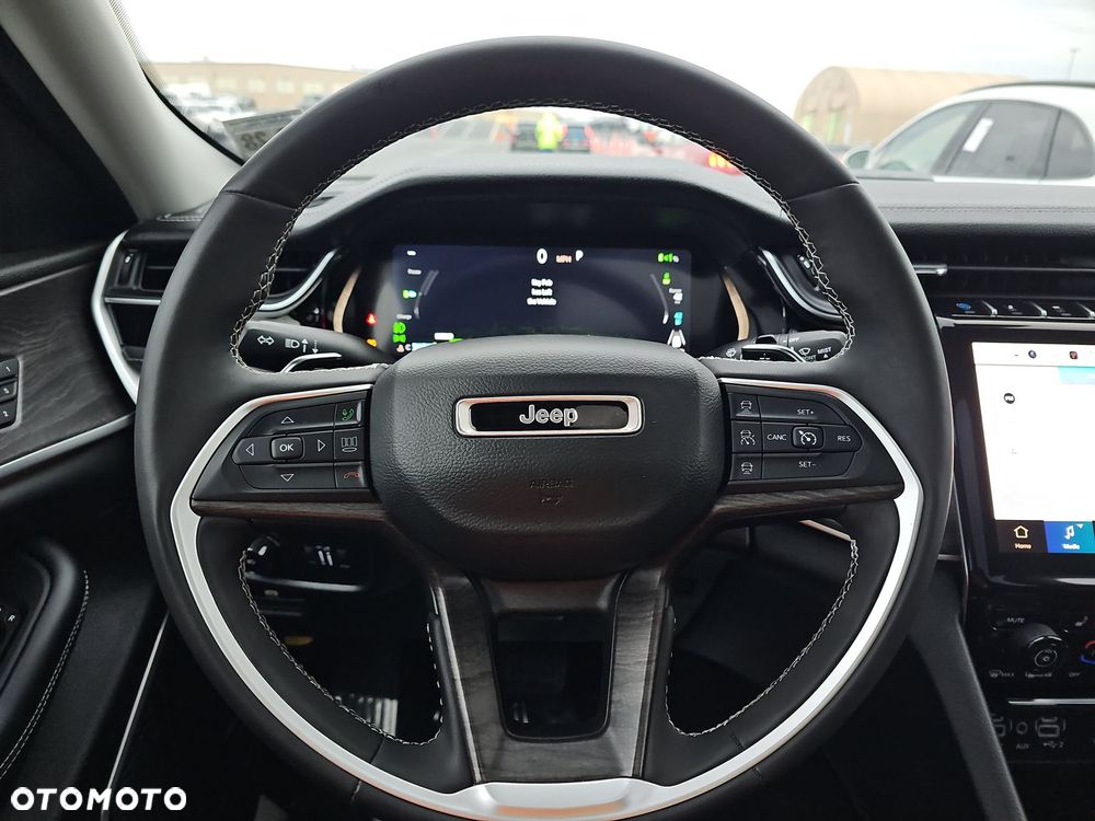 Jeep Grand Cherokee - 9