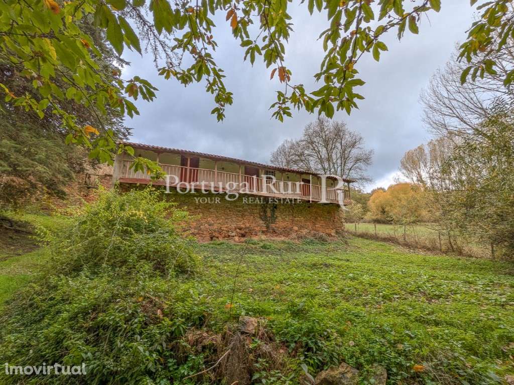 Quinta de 15 ha com várias construções no P. N. de Montesinho - Grande imagem: 3/41