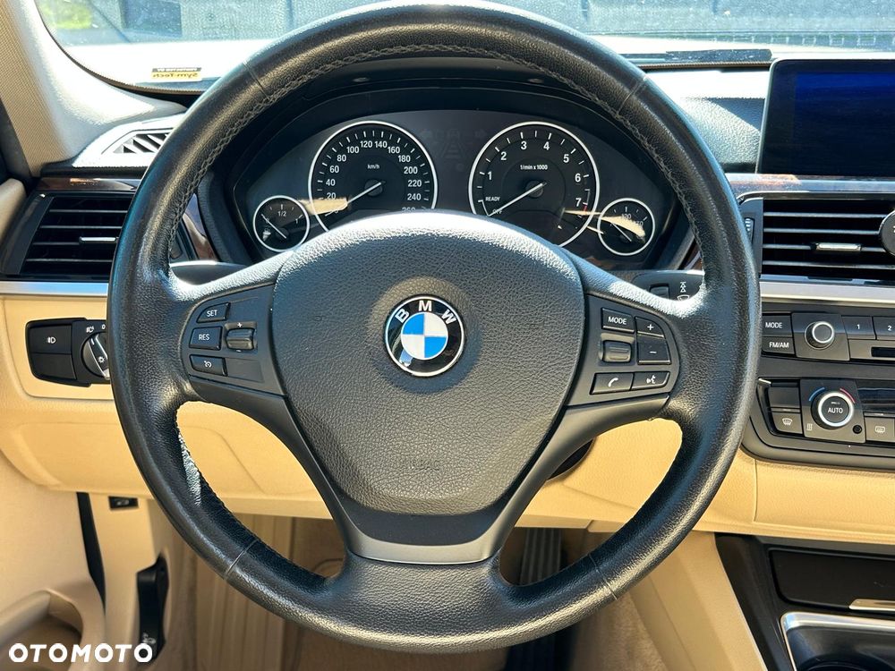 BMW Seria 3 320i - 18