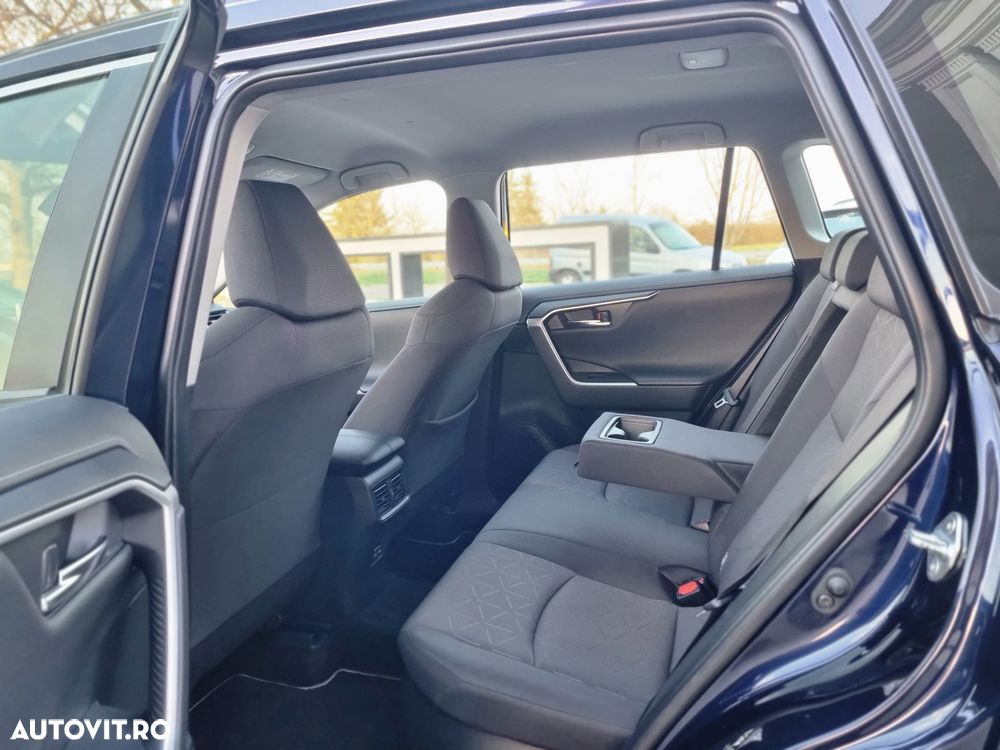 Toyota RAV4 - 12