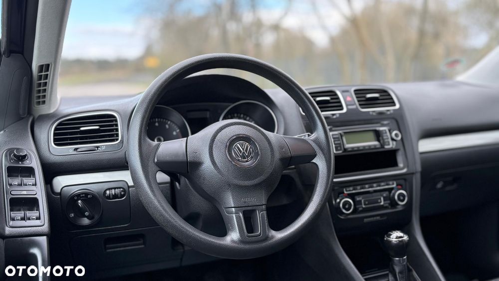 Volkswagen Golf - 10