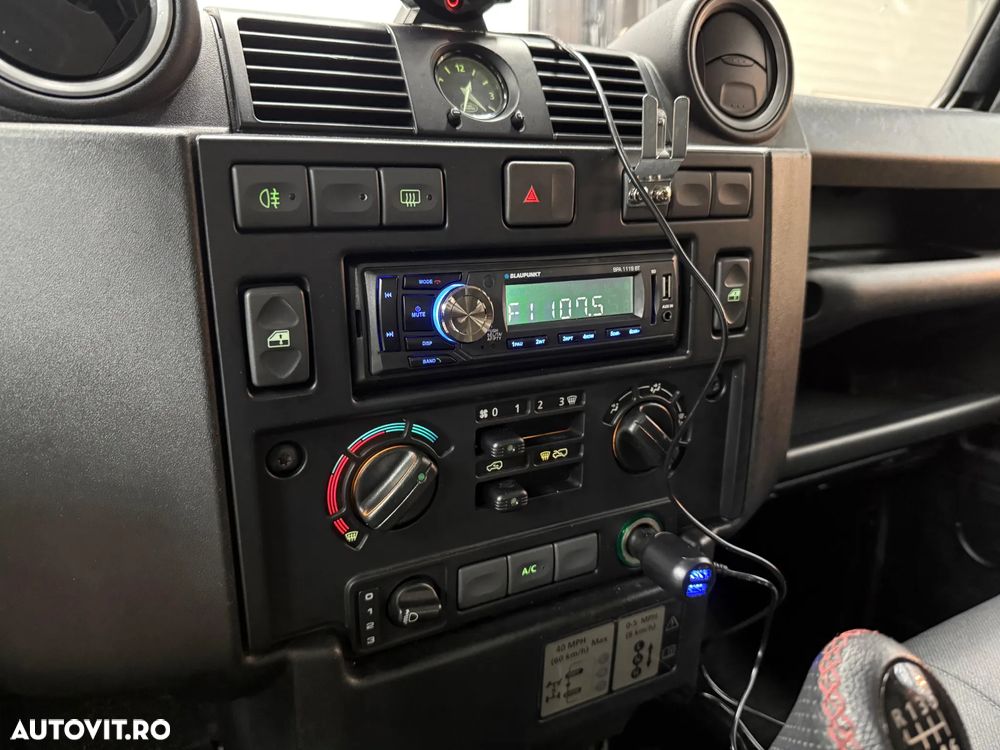 Land Rover Defender 90 2.4TD S/TOP - 10