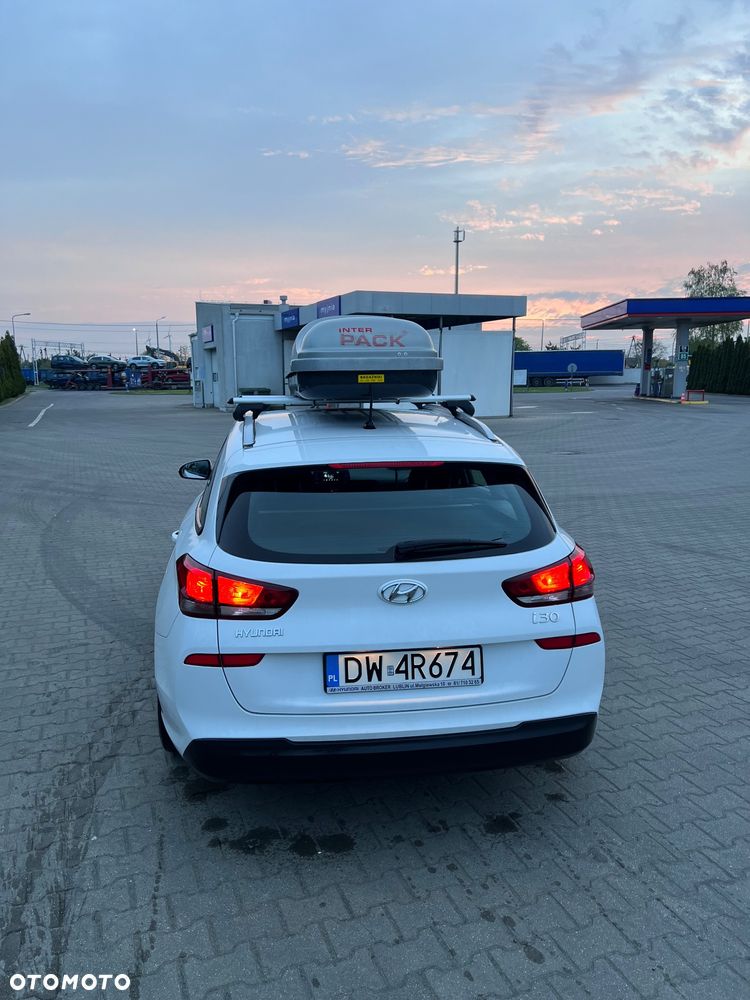 Hyundai i30 1.6 D Classic + - 3