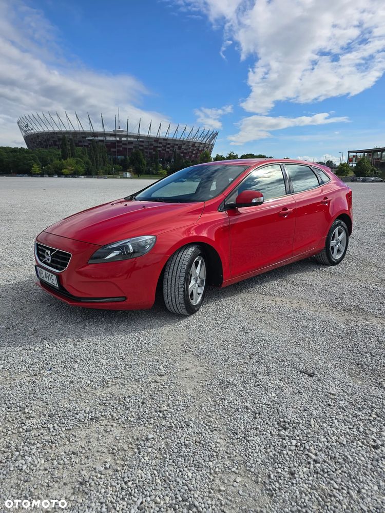 Volvo V40 T2 Drive-E Momentum - 1